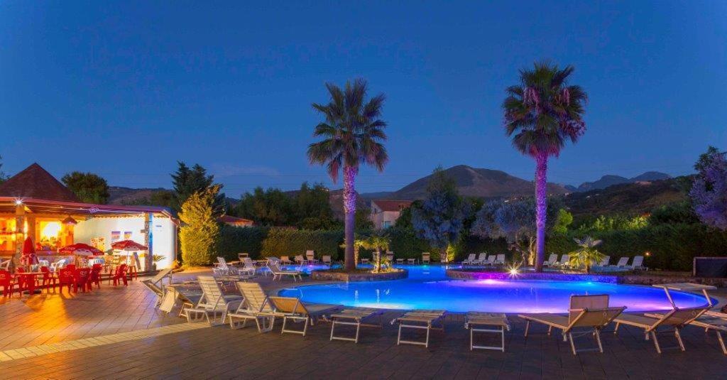 דיאמנטה Villaggio Holiday Beach מראה חיצוני תמונה