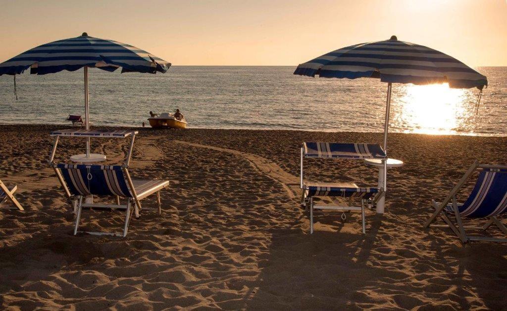 דיאמנטה Villaggio Holiday Beach מראה חיצוני תמונה